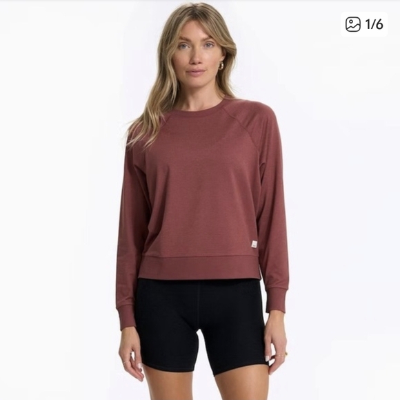 Vuori Tops - VUORI Long Sleeve Halo Crew Top Size Medium New Condition